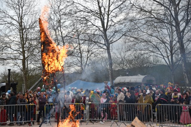 25-04-12-19H42-DSC_0887
